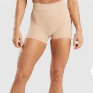 KKfitxGymshark shorts